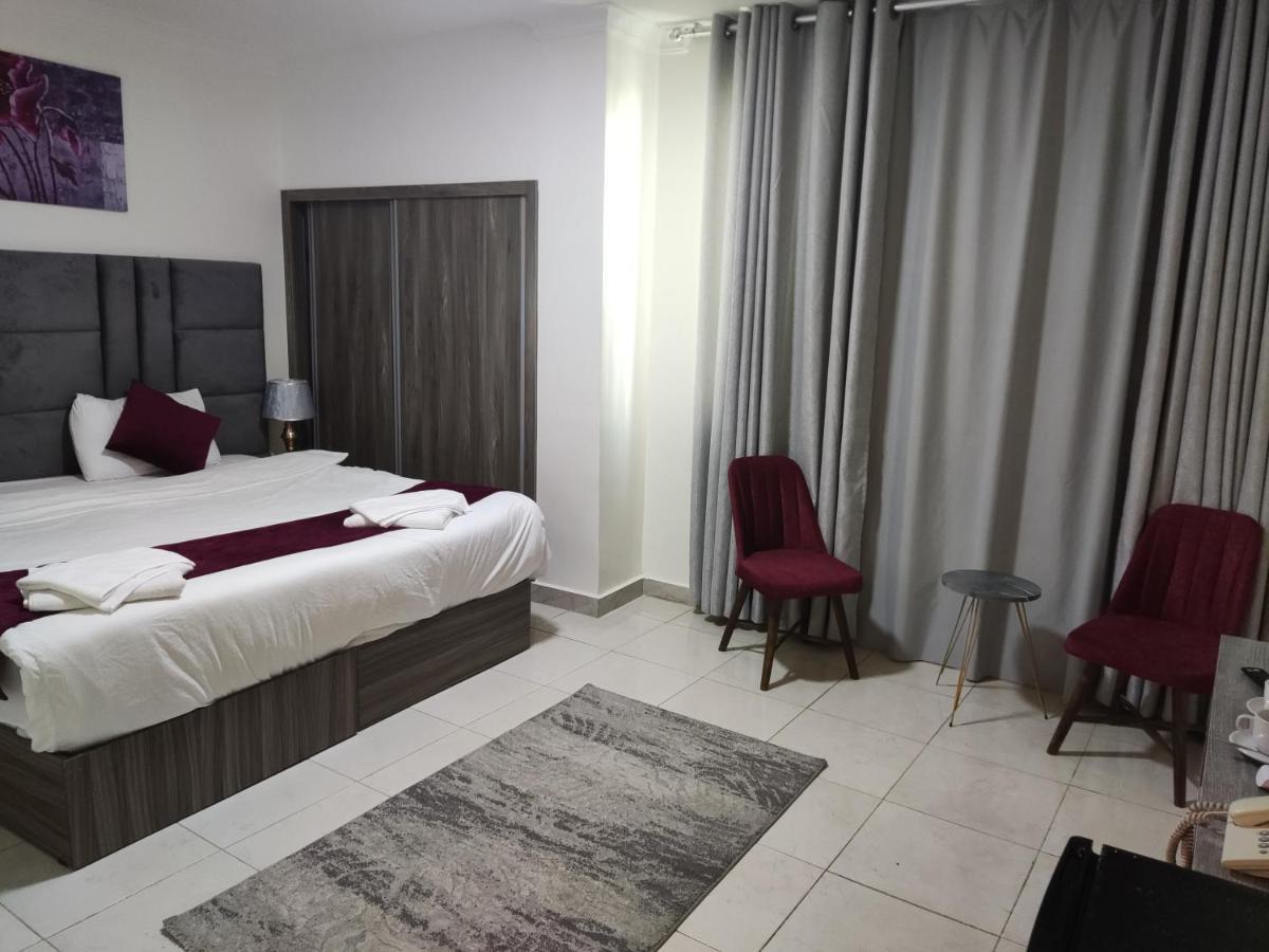 Golden Plaza Hotel Amman Exterior photo