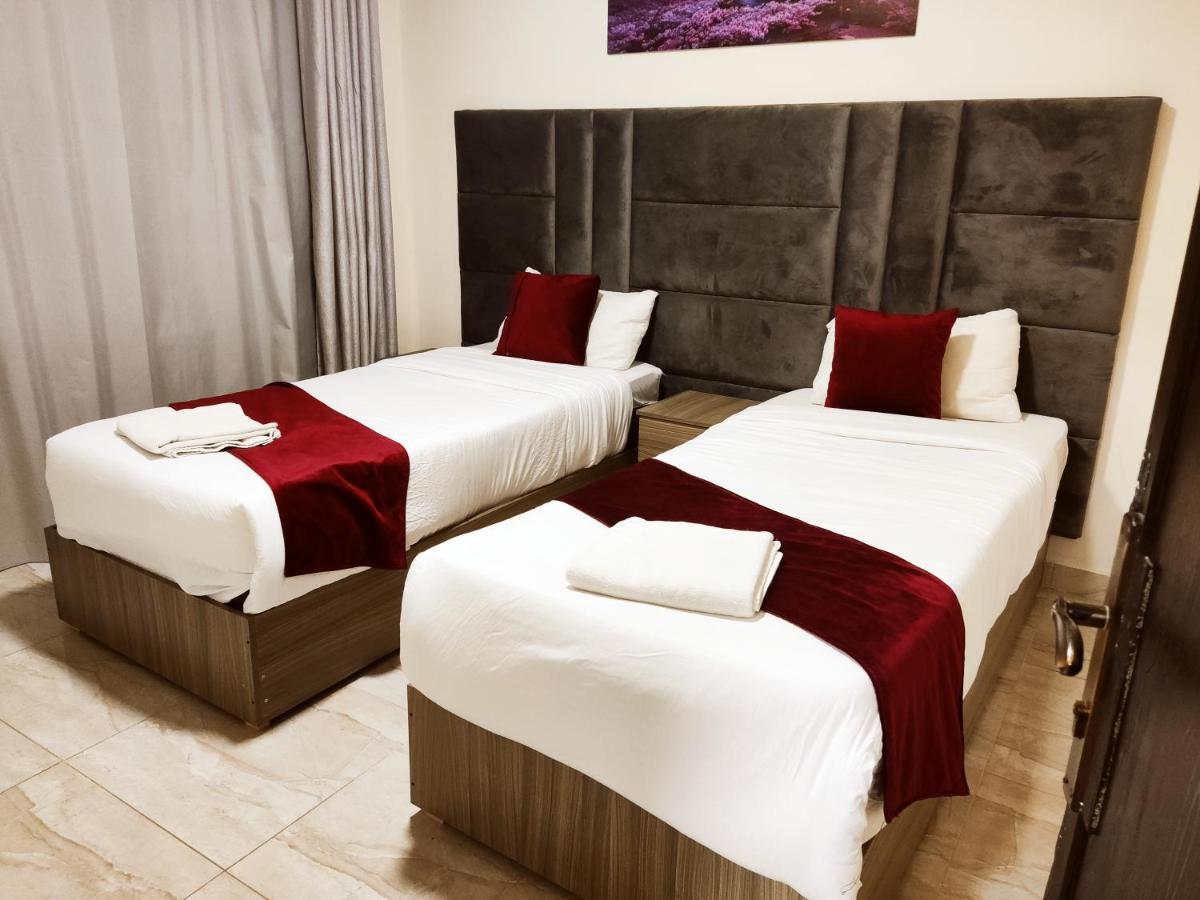 Golden Plaza Hotel Amman Exterior photo